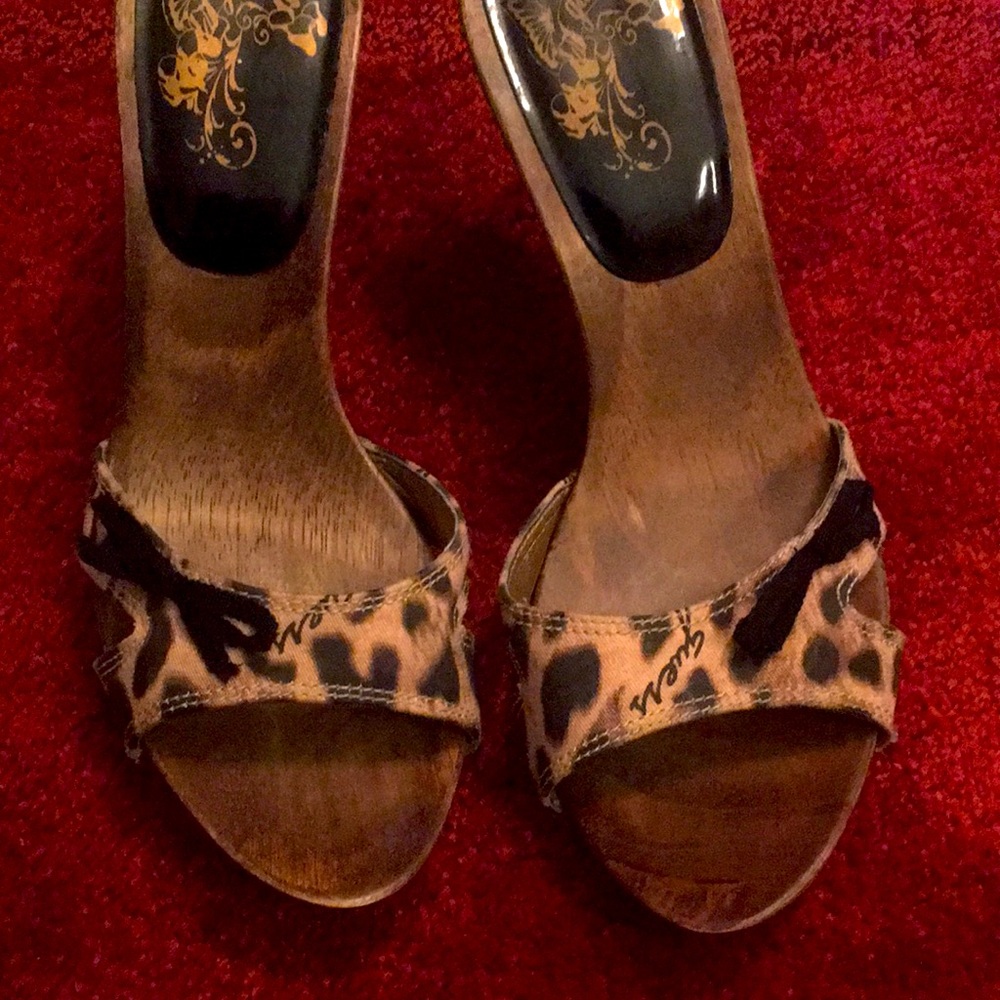 Guess heels